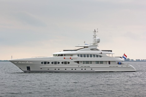 Image for article Heesen Yachts delivers 'Lady Petra' and 'Lady L'